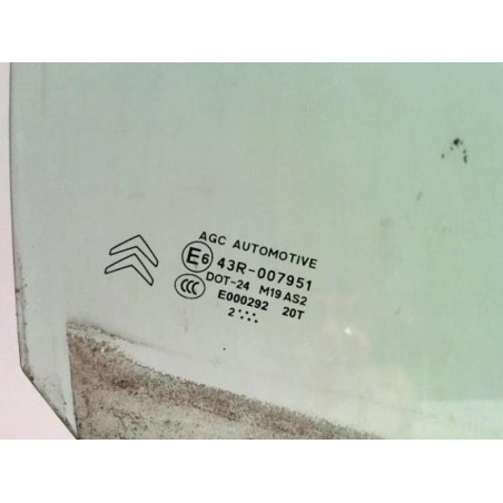 Vitre avant droit CITROEN C3 2 PHASE 1 d’occasion