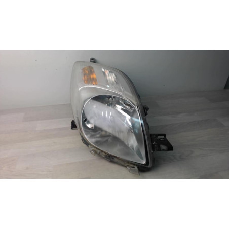 Optique avant principal droit (feux)(phare) TOYOTA  d’occasion