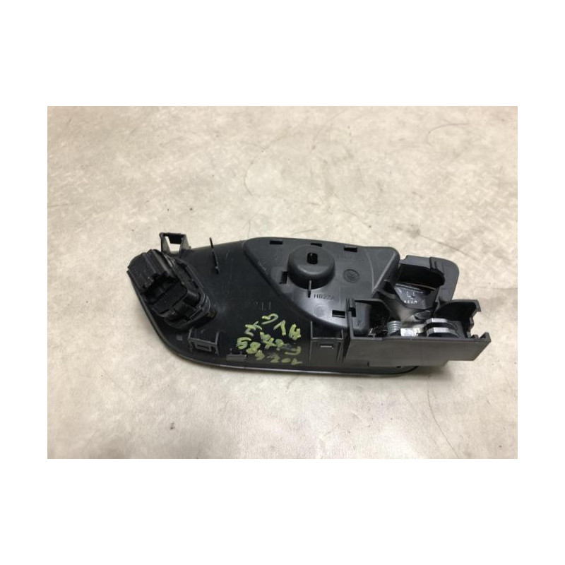 Poignee interieur avant gauche FORD BA499AM d’occasion