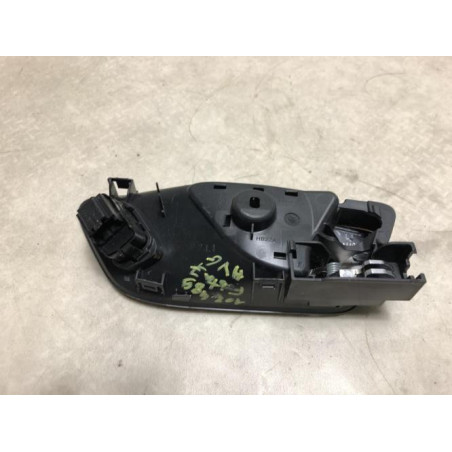 Poignee interieur avant gauche FORD BA499AM d’occasion