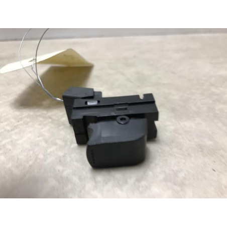 Interrupteur de leve vitre arriere droit SUZUKI SWIFT 3 d’occasion