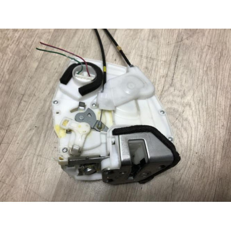 Serrure arriere droit SUZUKI SWIFT 3 d’occasion