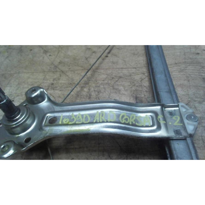 Leve vitre mecanique arriere droit OPEL CORSA C PHASE 2 d’occasion