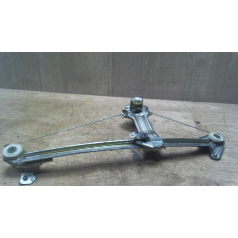 Leve vitre mecanique arriere droit OPEL CORSA C PHASE 2 d’occasion