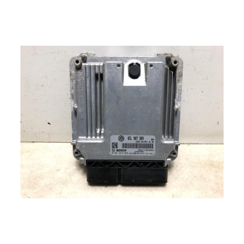 Calculateur moteur VOLKSWAGEN PASSAT 5 d’occasion