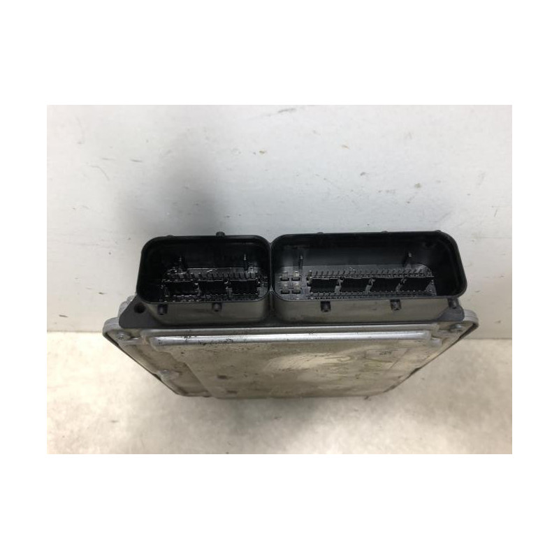 Calculateur moteur VOLKSWAGEN PASSAT 5 d’occasion
