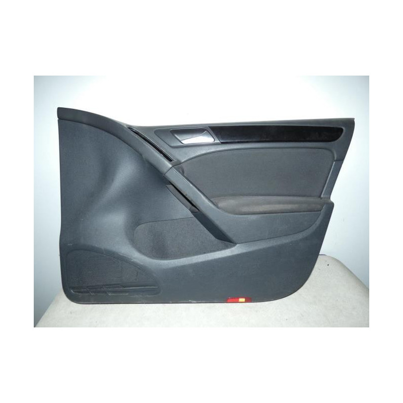 Panneau de porte avant droit VOLKSWAGEN GOLF 6 d’occasion