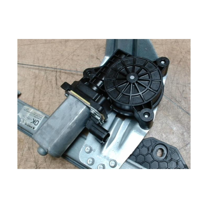 Leve vitre electrique avant gauche DACIA LOGAN MCV 2 PHASE 1 BREAK d’occasion
