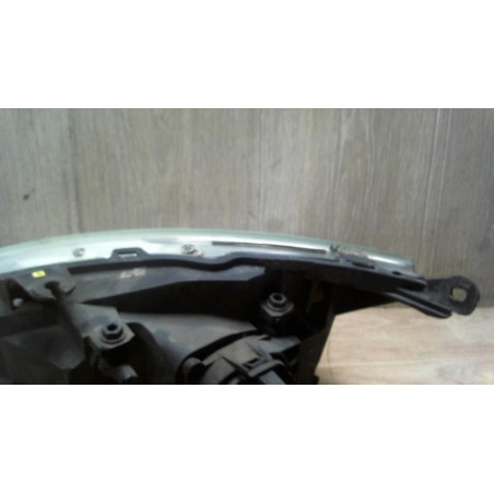 Optique avant principal droit (feux)(phare) FORD FOCUS 1 BREAK d’occasion