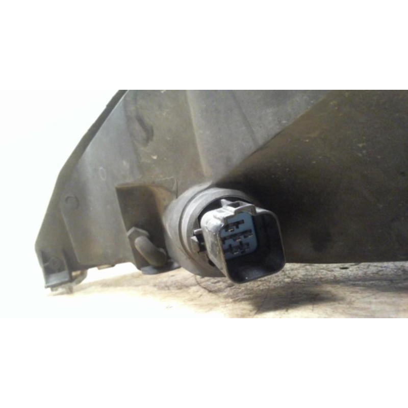 Optique avant principal droit (feux)(phare) FORD FOCUS 1 BREAK d’occasion