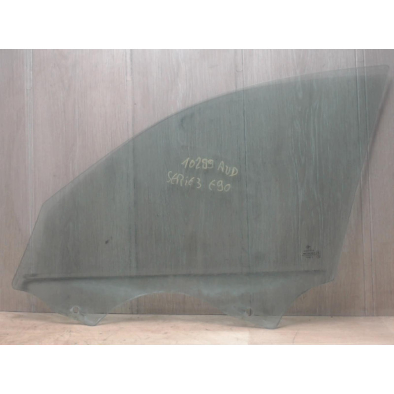 Vitre avant droit BMW SERIE 3 E90 PHASE 1 d’occasion