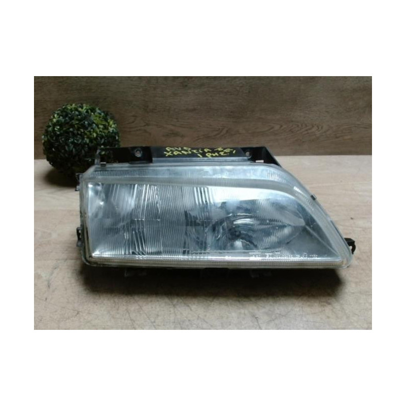 Optique avant principal droit (feux)(phare) CITROEN XANTIA PHASE 2 d’occasion