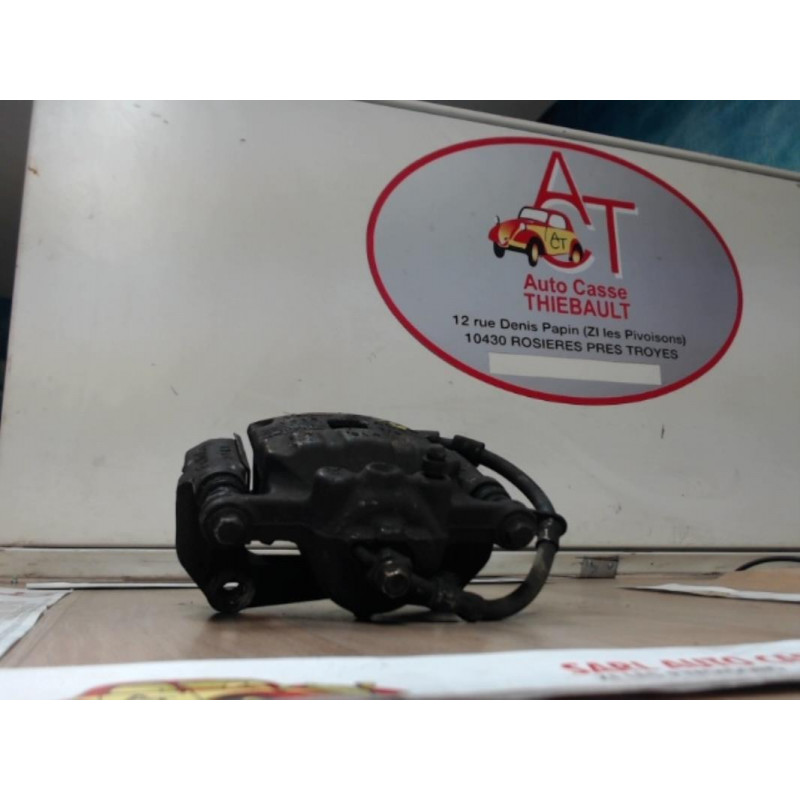 Etrier avant droit (freinage) FORD FIESTA V d’occasion