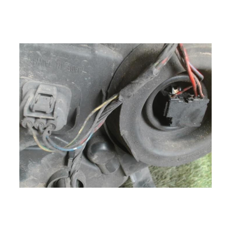 Optique avant principal droit (feux)(phare) HONDA CIVIC 7 PHASE 1 d’occasion