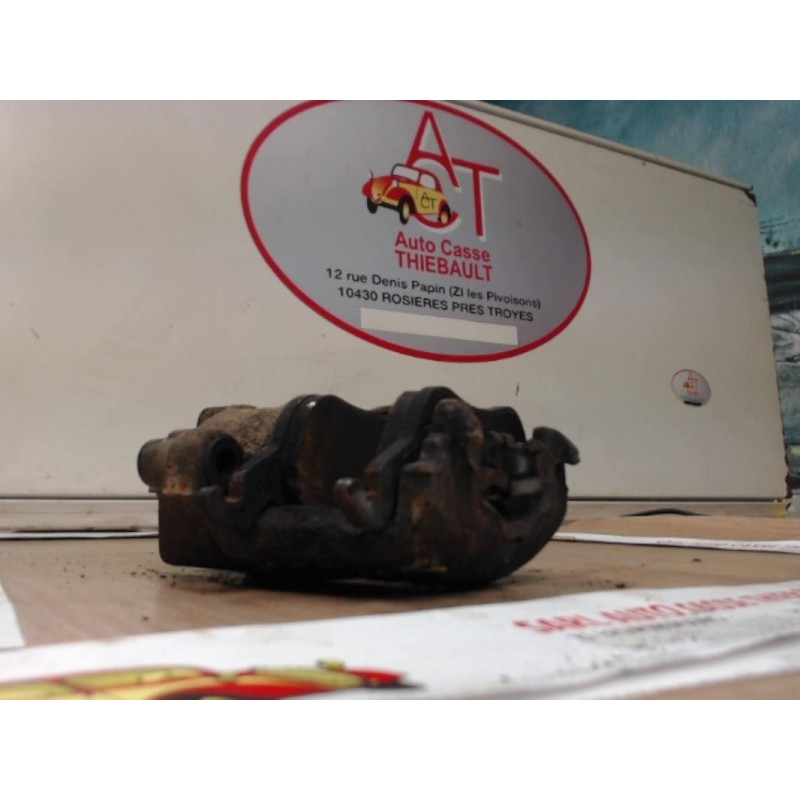 Etrier avant droit (freinage) FORD FOCUS d’occasion