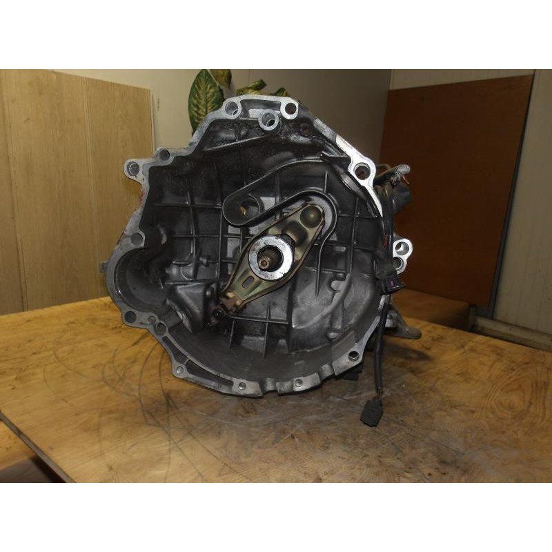 Boite de vitesses VOLKSWAGEN PASSAT 4 PHASE 2 BREAK d’occasion