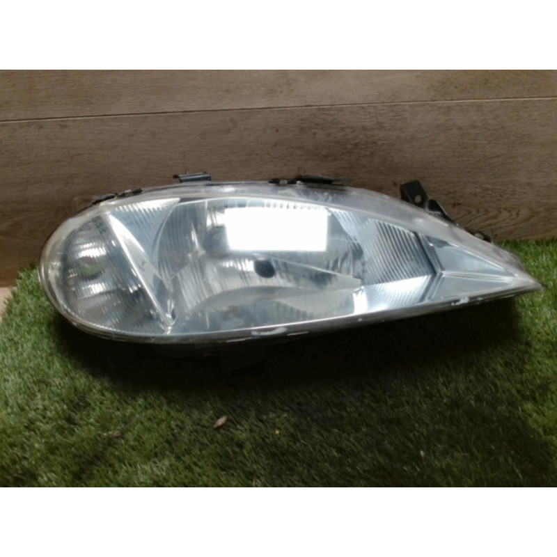 Optique avant principal droit (feux)(phare) CITROEN XSARA PICASSO PHASE 2 d’occasion