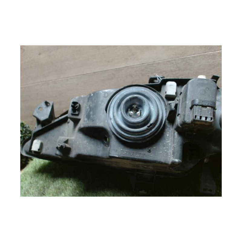 Optique avant principal droit (feux)(phare) CITROEN XSARA PICASSO PHASE 2 d’occasion
