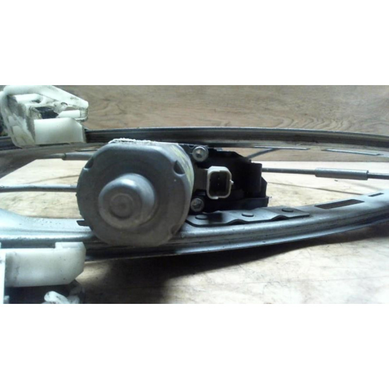 Leve vitre electrique avant gauche PEUGEOT 206+ d’occasion