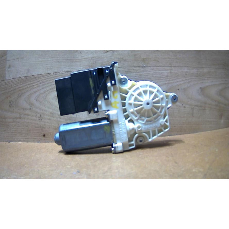 Moteur leve vitre arriere droit VOLKSWAGEN GOLF 4 d’occasion