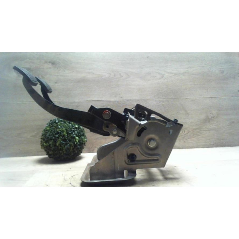 Pedalier SUZUKI SWIFT 3 d’occasion