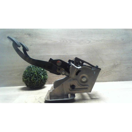 Pedalier SUZUKI SWIFT 3 d’occasion