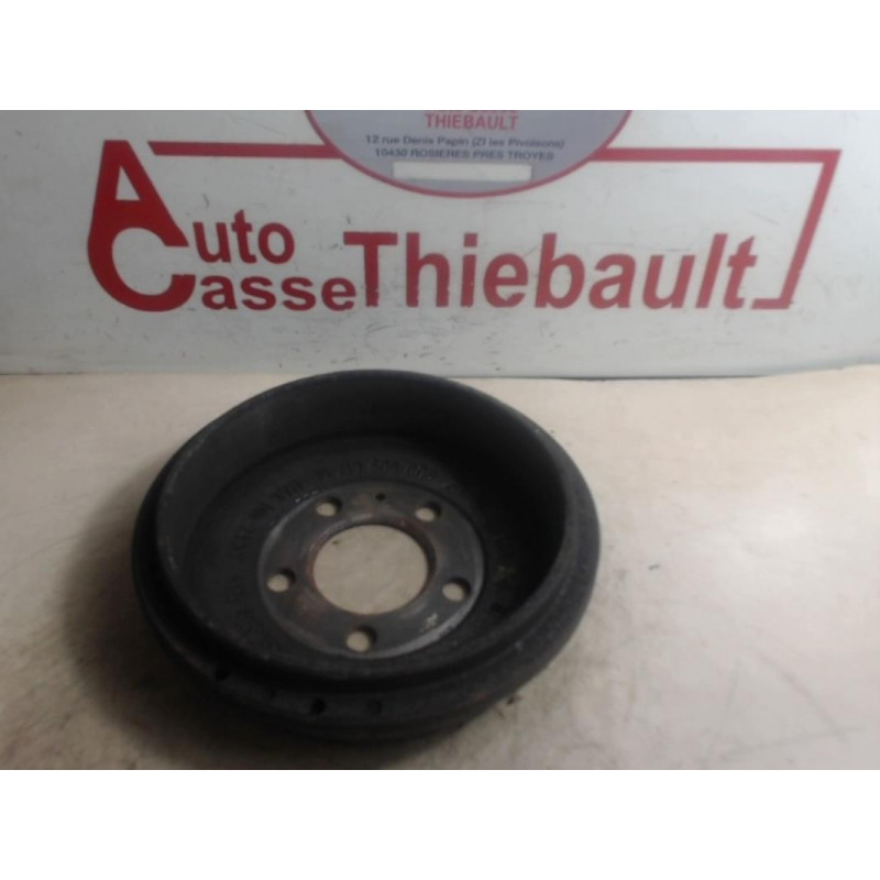 Tambour arriere droit VOLKSWAGEN POLO IV (9N3) PHASE 2 d’occasion