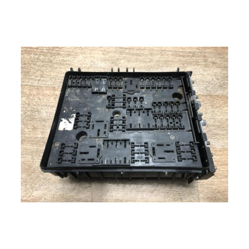 Porte fusible AUDI A3 2 PHASE 1 d’occasion