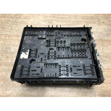 Porte fusible AUDI A3 2 PHASE 1 d’occasion