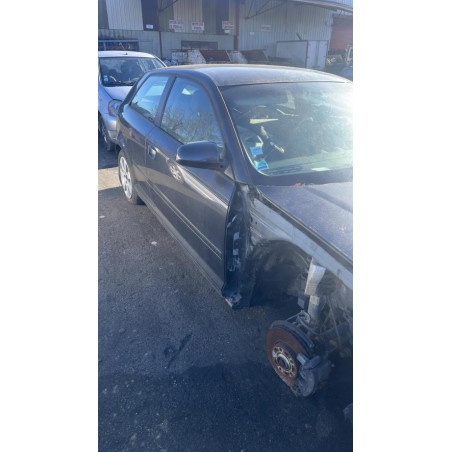 Porte fusible AUDI A3 2 PHASE 1 d’occasion