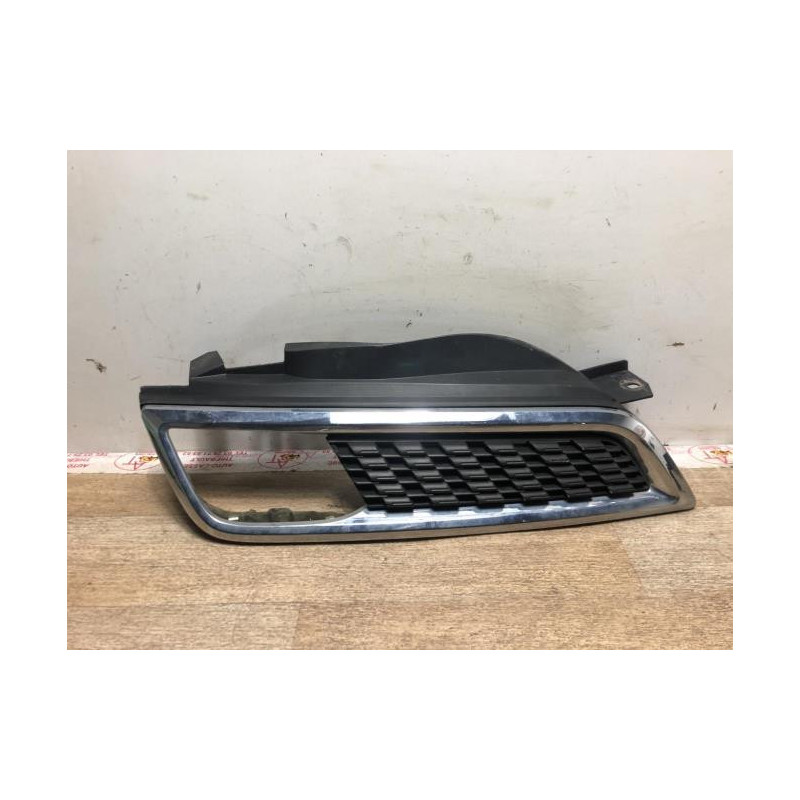 Grille de calandre droite NISSAN MICRA 3 PHASE 3 d’occasion