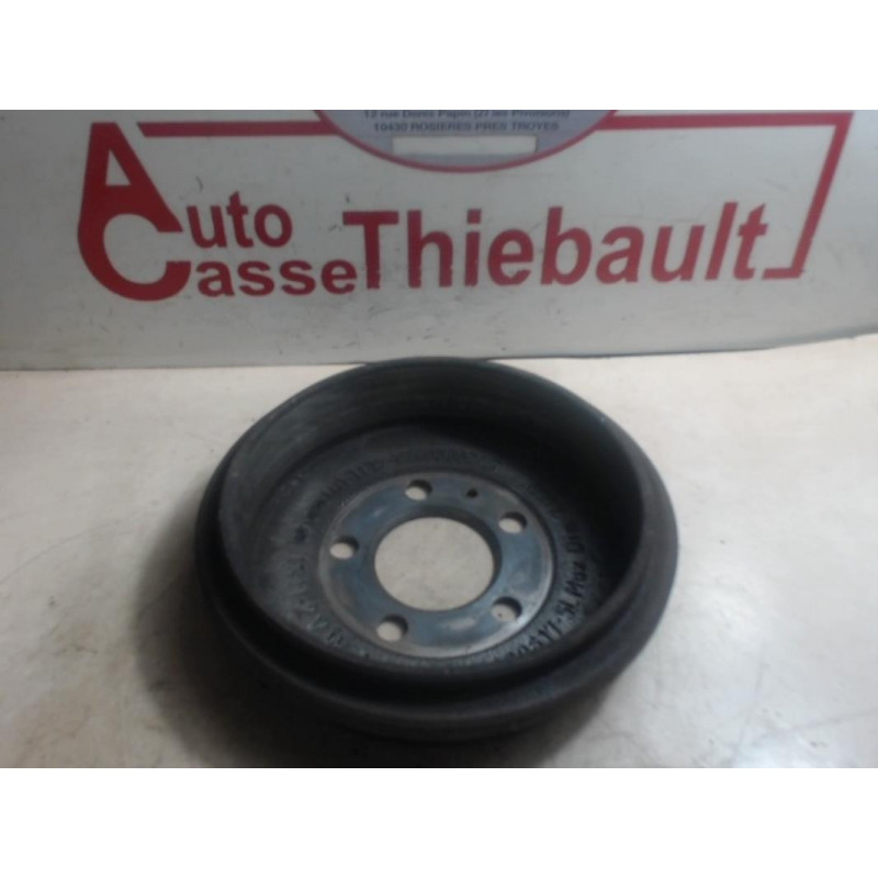 Tambour arriere gauche VOLKSWAGEN POLO IV (9N3) PHASE 2 d’occasion