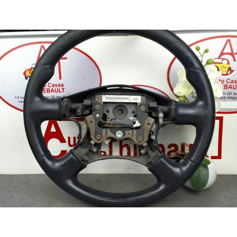 Volant NISSAN ALMERA TINO PHASE 2 d’occasion