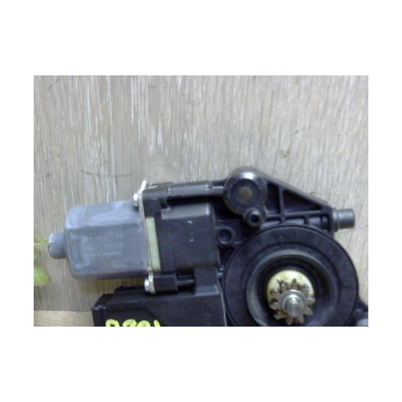 Moteur leve vitre arriere droit RENAULT SCENIC 3 PHASE 3 d’occasion