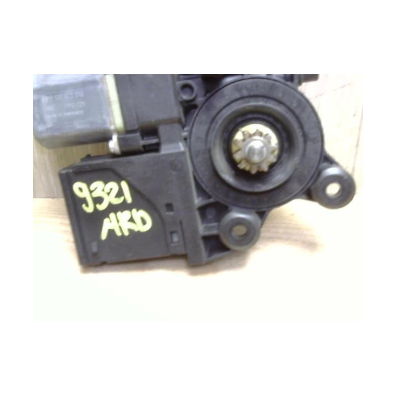 Moteur leve vitre arriere droit RENAULT SCENIC 3 PHASE 3 d’occasion