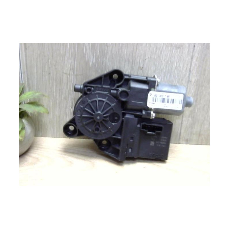 Moteur leve vitre arriere droit RENAULT SCENIC 3 PHASE 3 d’occasion