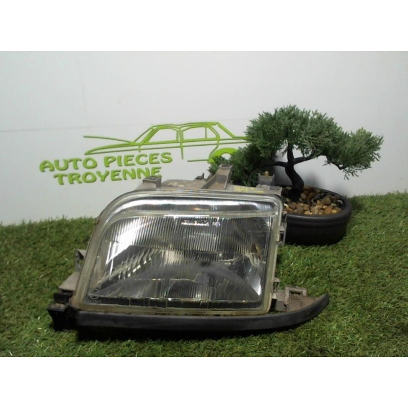 Optique avant principal gauche (feux)(phare) RENAULT CLIO 1 PHASE 2 d’occasion