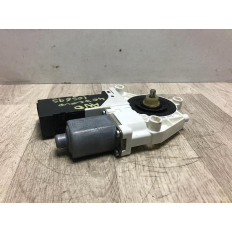 Moteur leve vitre avant droit PEUGEOT 407 COUPE d’occasion
