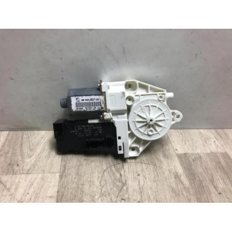 Moteur leve vitre avant droit PEUGEOT 407 COUPE d’occasion