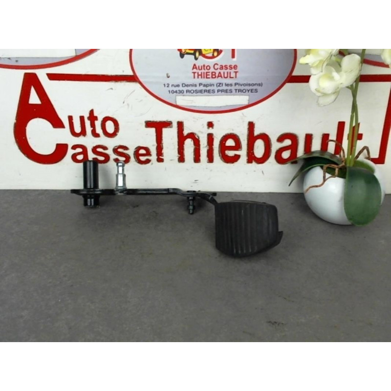 Pedalier d'embrayage PEUGEOT 207 PHASE 2 d’occasion