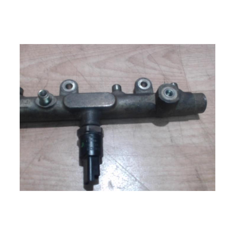 Rampe injection PEUGEOT 206 PHASE 1 d’occasion