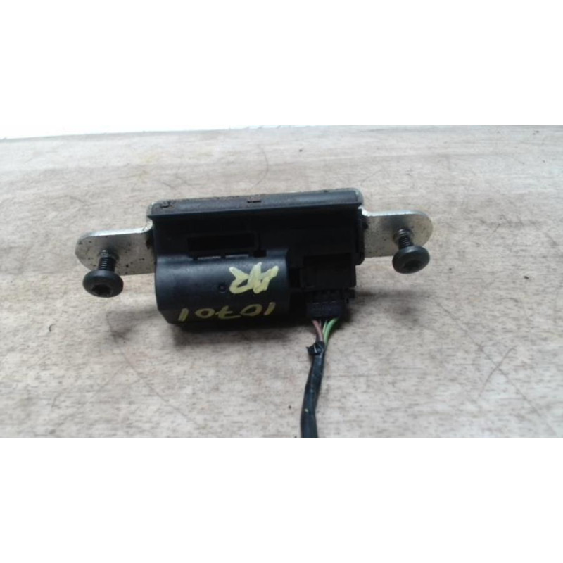 Serrure de coffre OPEL CORSA D PHASE 1 d’occasion