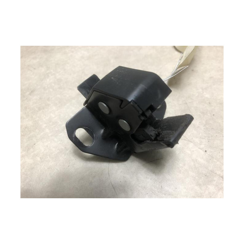 Serrure de porte de coffre droite NISSAN INTERSTAR 2 d’occasion