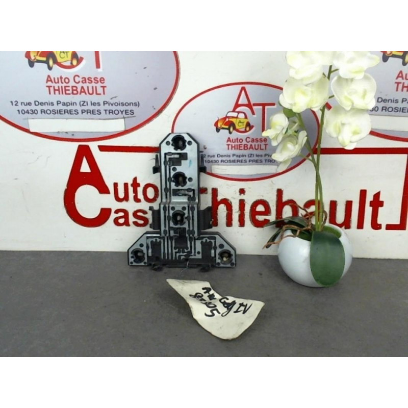 Platine feu arriere gauche VOLKSWAGEN GOLF IV d’occasion