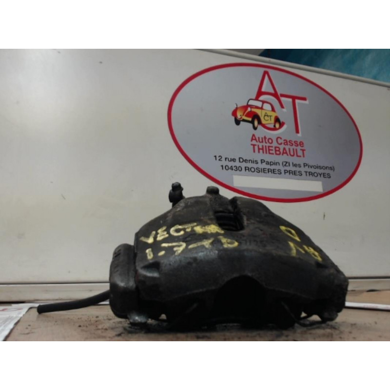 Etrier avant droit (freinage) OPEL  d’occasion
