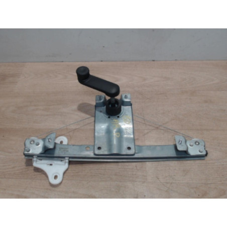 Leve vitre mecanique arriere droit RENAULT CLIO 4 PHASE 2 d’occasion
