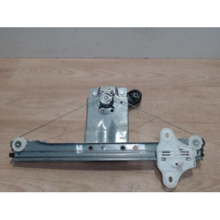Leve vitre mecanique arriere droit RENAULT CLIO 4 PHASE 2 d’occasion
