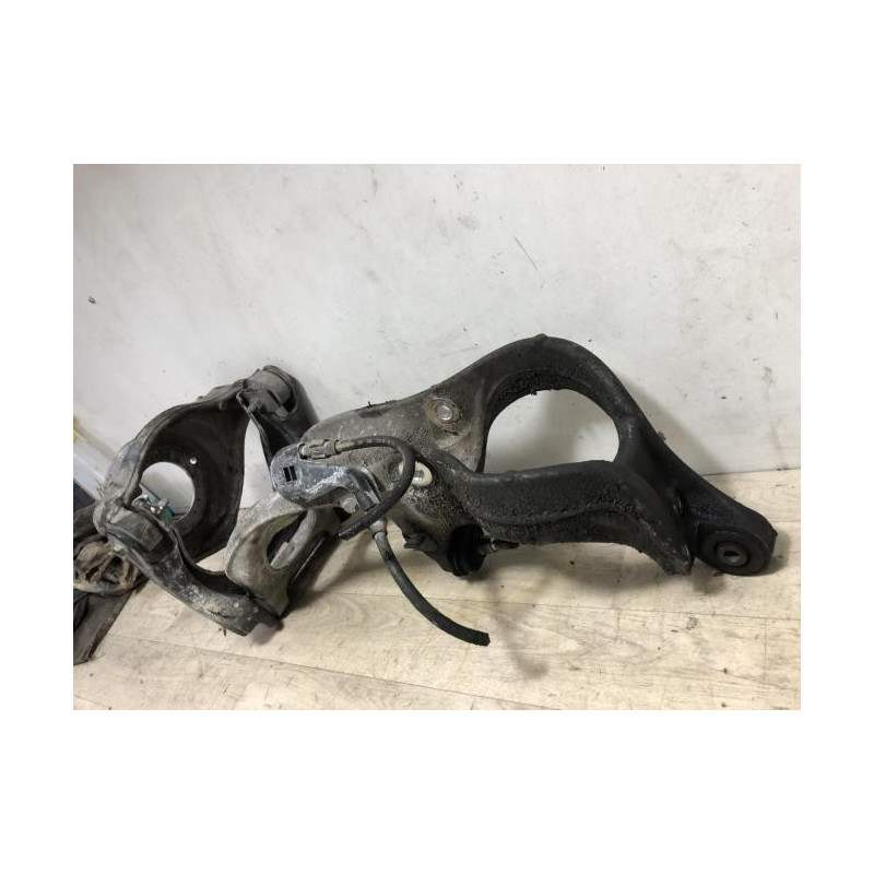 Bras de suspension superieur avant gauche PEUGEOT 407 COUPE d’occasion