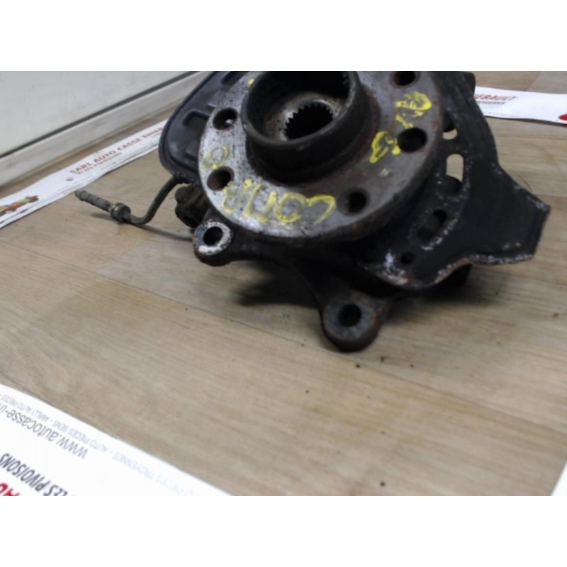 Fusee avant gauche OPEL  d’occasion