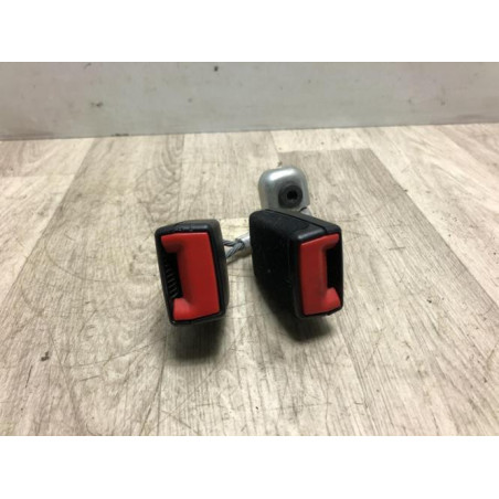 Attache ceinture arriere gauche VOLKSWAGEN PASSAT 6 BREAK d’occasion